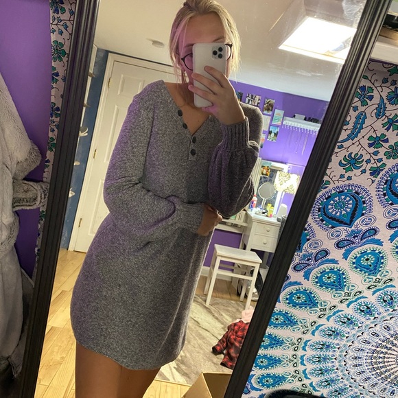 AE Sweater dress - Picture 1 of 3